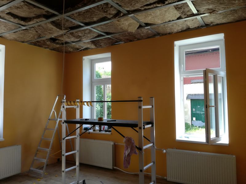 Snižování stropů sádrokartonem